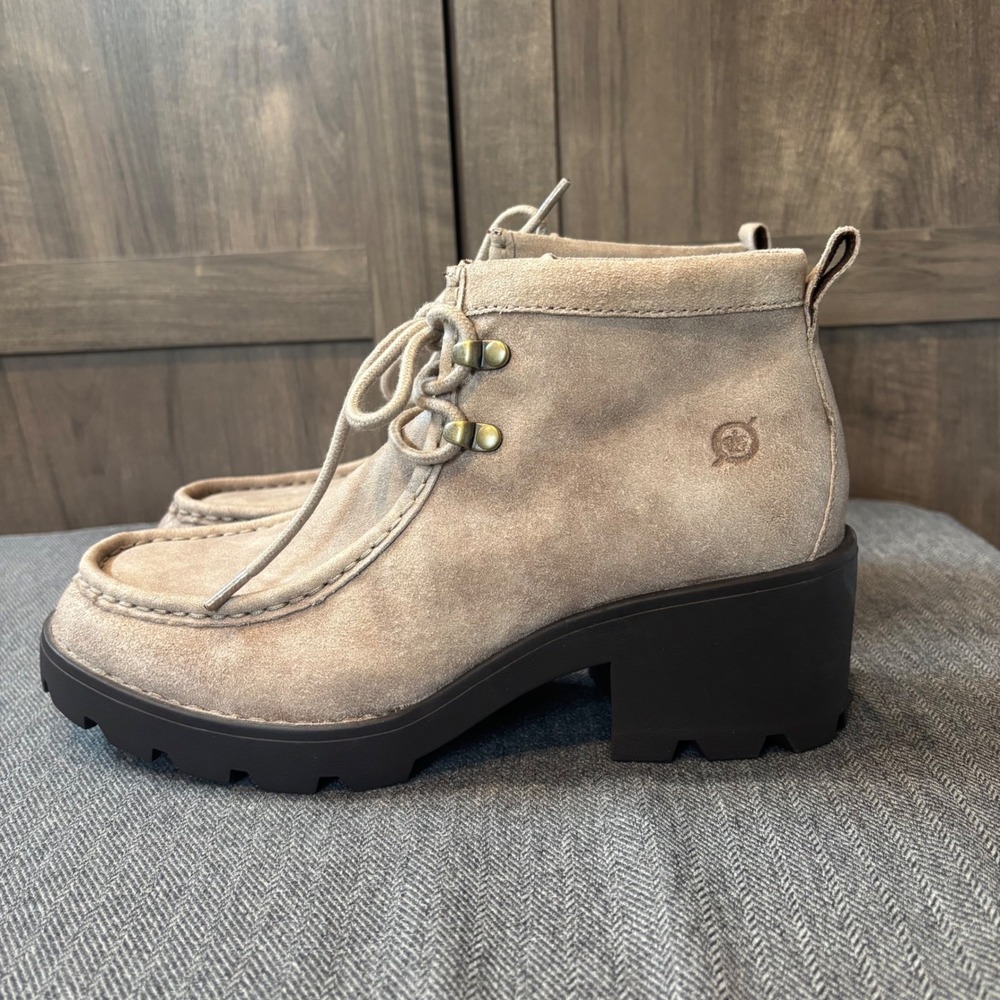 Born Griffin Ankle Boot Suede Lace Up Moc Toe Platform Lug Sole 7.5M